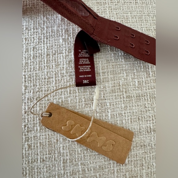 Skims Ultra Fine Mesh Scoop Bra - Mahogany - Picture 8 of 8